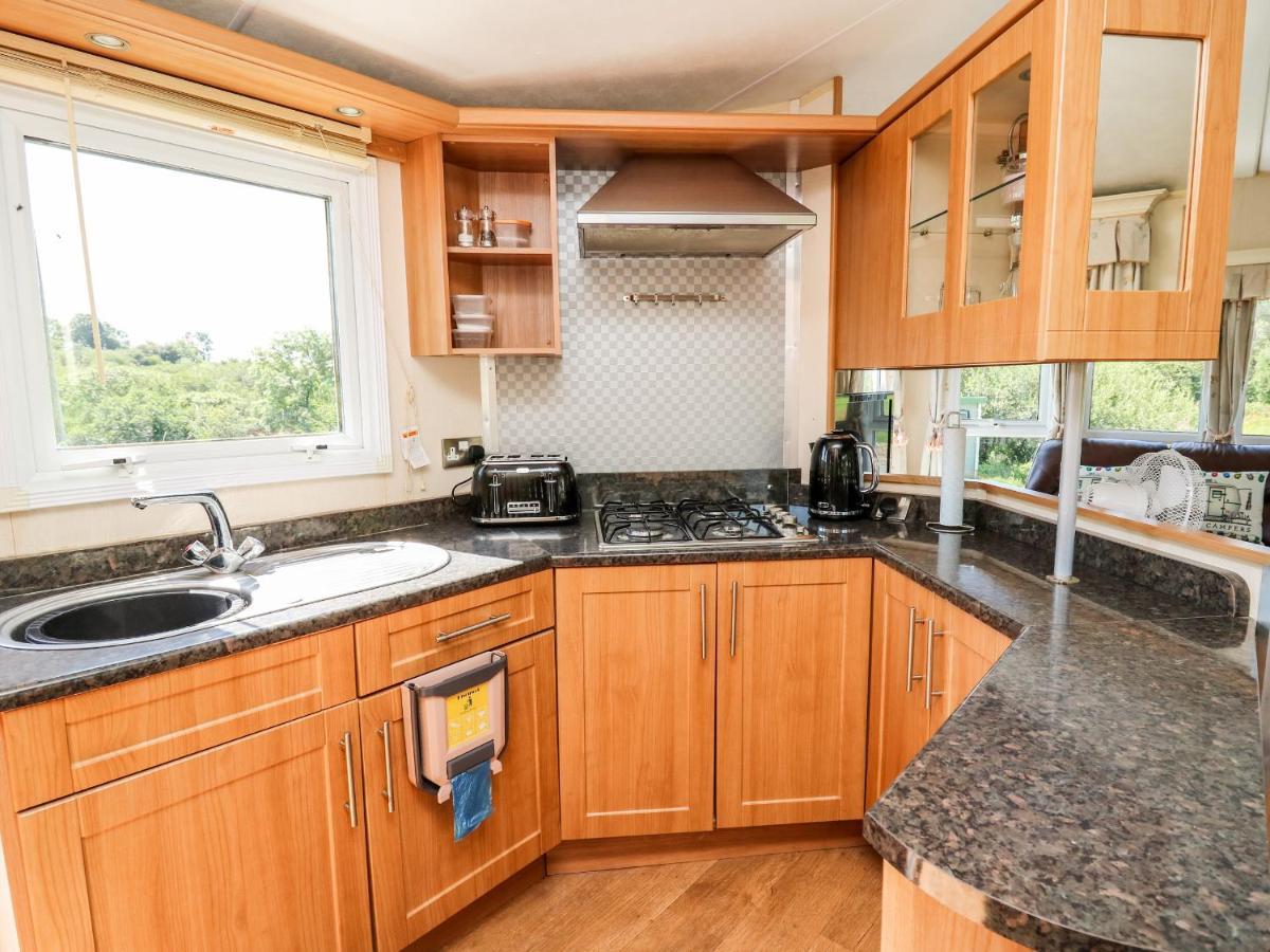 The Lodge Llanelli Luaran gambar